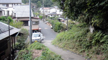住宅地へ