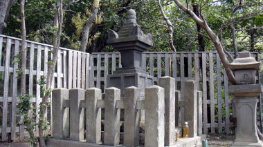 冷泉為相墓5