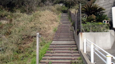駐車場への山道