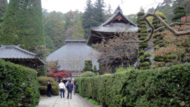 安楽寺境内