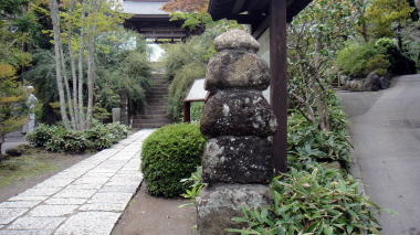 海蔵寺下馬塔2