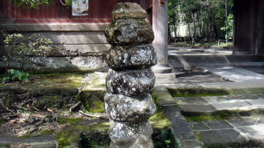 寿福寺下馬塔2