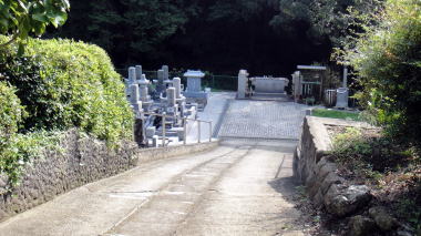 旧墓地