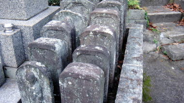 宝戒寺墓地3
