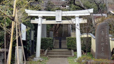 御霊明神社
