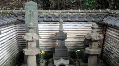 伝三浦義明廟所3