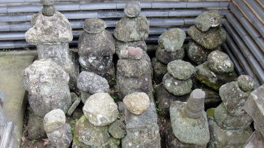 三浦義澄の墓4