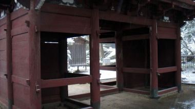 神武寺楼門2