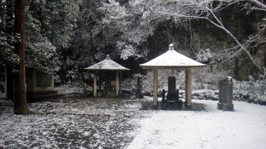 河村瑞賢の墓4