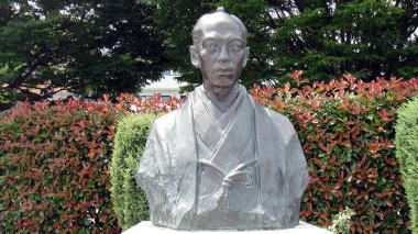 小栗上野介忠順胸像