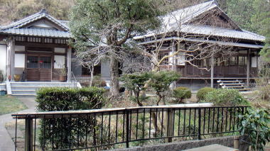 回春院本堂