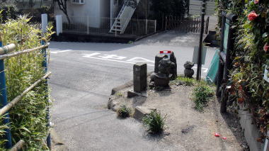 薬師堂ヶ谷の庚申塔群1