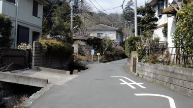 薬師堂ヶ谷1
