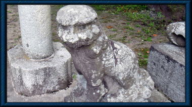 白旗神社の狛犬阿形
